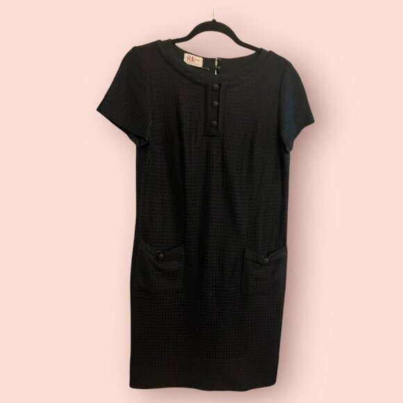 Vintage LBD Mesh with Pockets - Picture 1 of 9